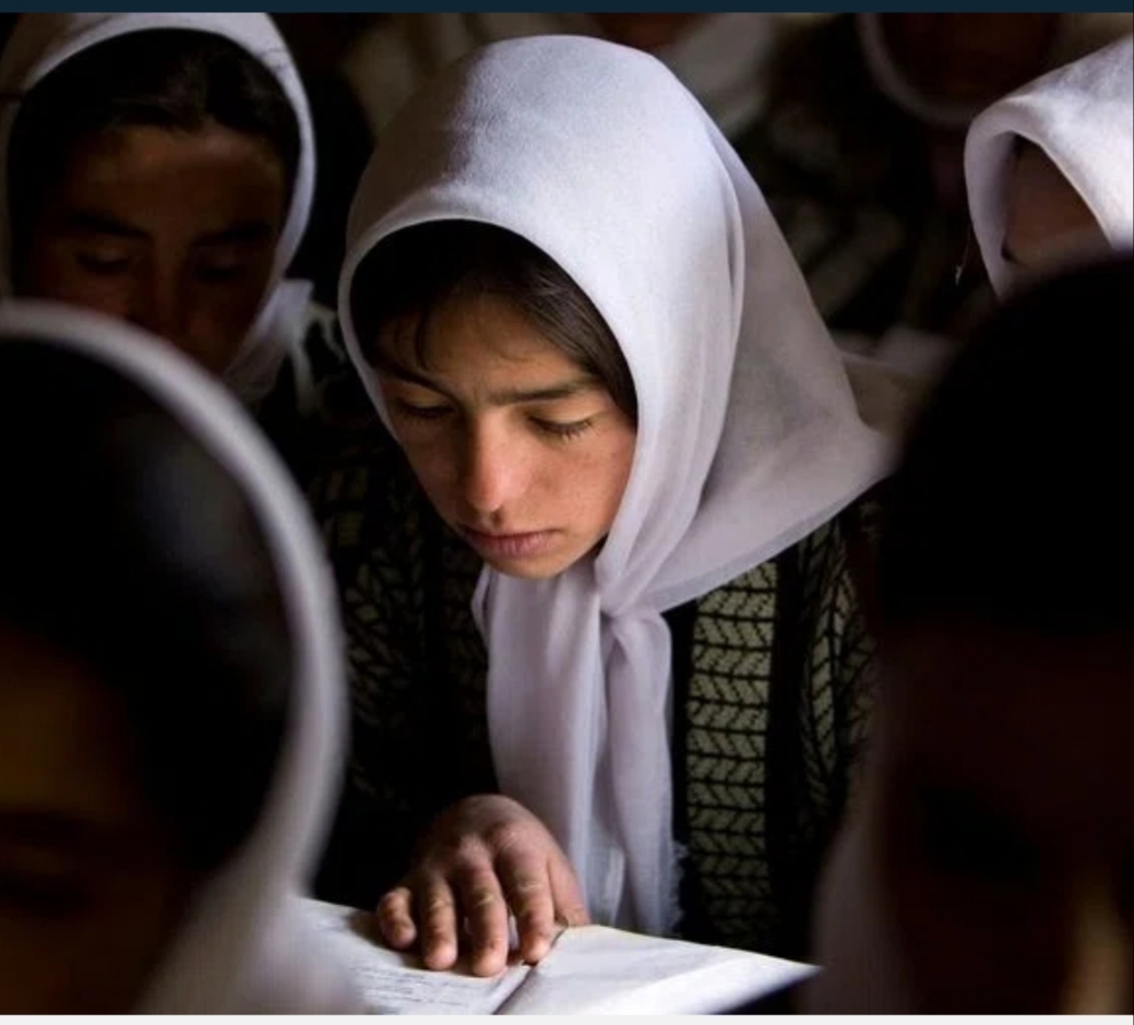 دختران، آسیب‌پذیرترین قشر جامعه‌ی افغانستان‌اند 