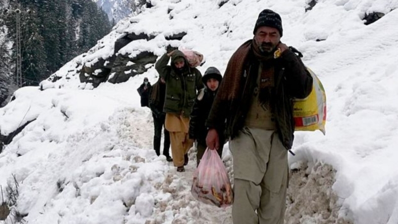 بیش از ۱۶٠ نفر، بر اثر سرمای هوا در افغانستان جان خود را از دست داده‌اند؛