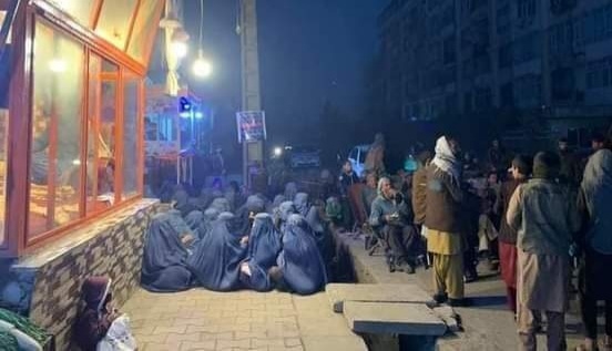 گرسنگی، فقر، ناامنی و سرقتهای مسلحانه زندگی میلیونها شهروند افغانستانی را تهدید میکنند گرسنگی، فقر، ناامنی و سرقتهای مسلحانه زندگی میلیونها شهروند افغانستانی را تهدید میکنند