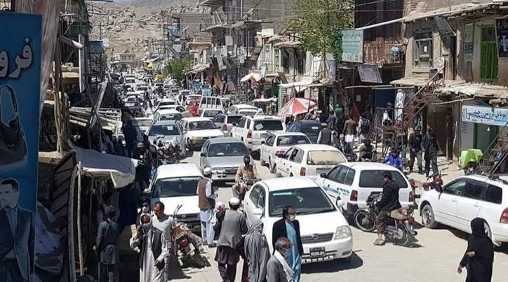 رانندگان در جاغوری از اخاذیهای غیرقانونی افراد طالبان شکایت دارند ـ مجلهی اورال رانندگان در جاغوری از اخاذیهای غیرقانونی افراد طالبان شکایت دارند ـ مجلهی اورال