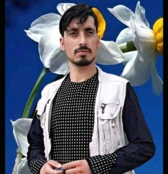 خانواده‌ای در غزنی ادعا دارد پسرش ابتدا توسط طالبان ربوده شده و سپس به‌قتل رسیده‌است ـ مجله‌ی اورال