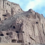 حفاری و کاوش خودسرانه در عقب بت صلصال در بامیان ـ مجلهی اورال حفاری و کاوش خودسرانه در عقب بت صلصال در بامیان ـ مجلهی اورال