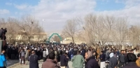 برخورد دوگانه و تبعیض‌آمیز در ریاست پاسپورت میدا‌ن‌وردگ؛ مراجعین از این وضع شاکی‌اند ـ مجله‌ی اورال